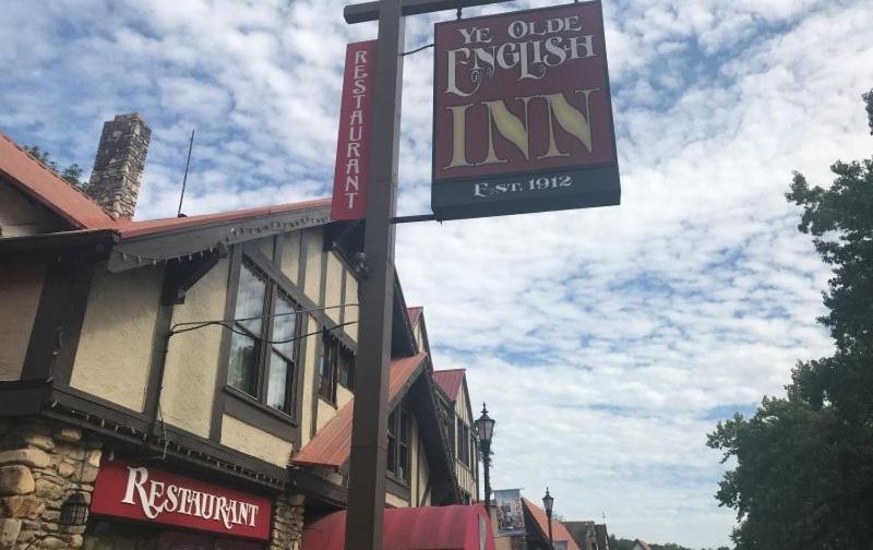 Ye Olde English Inn Hollister Esterno foto